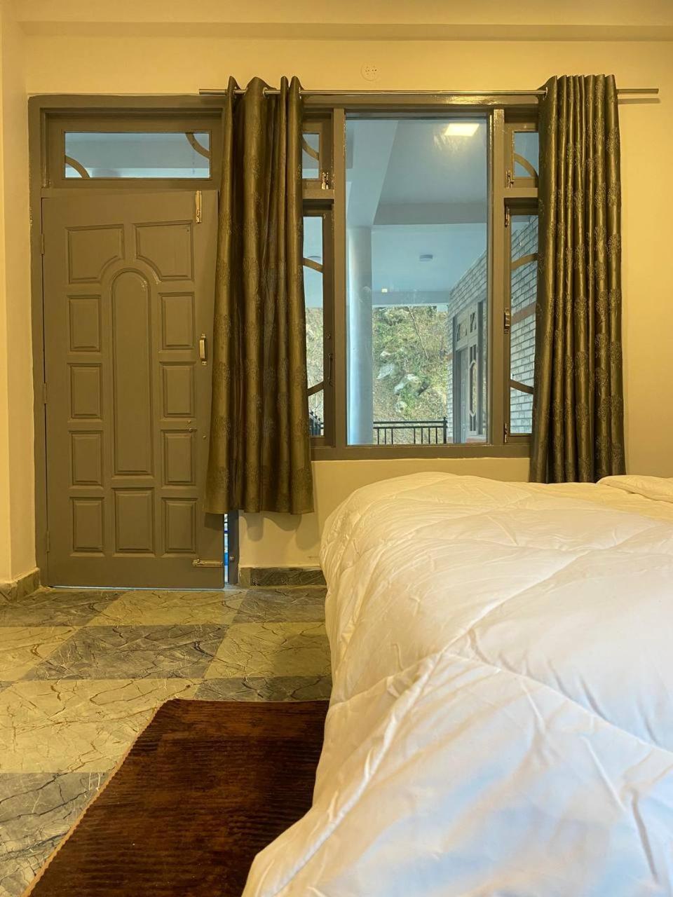 Hom House Of Mannmauji Riverside Касоль Экстерьер фото